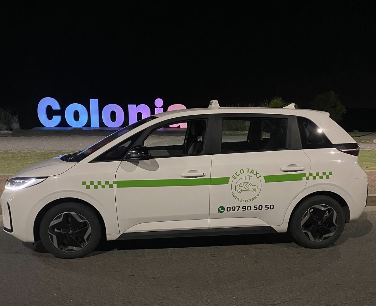 Private transfer vehicle in Colonia