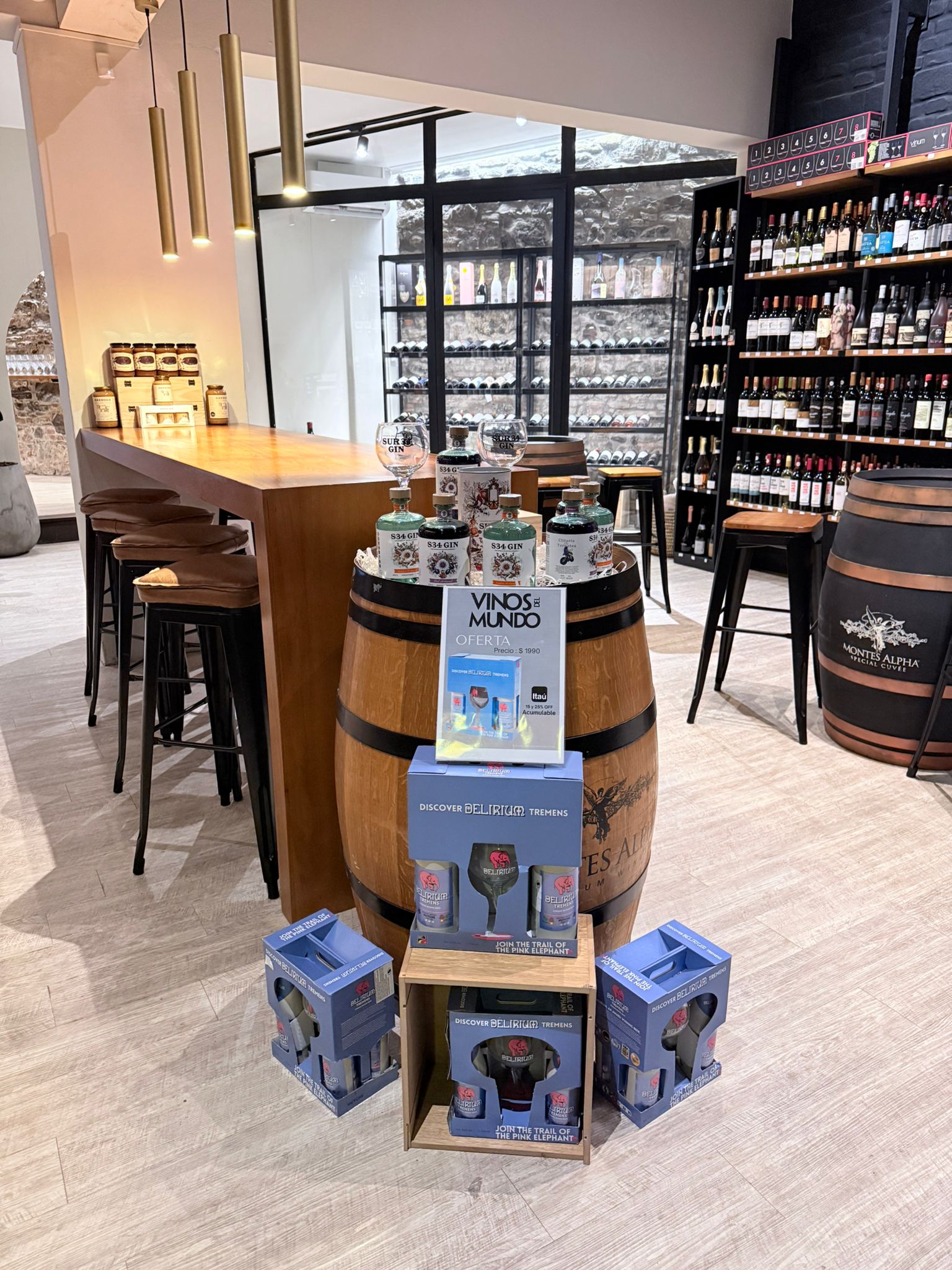 Wine tasting at Vinos del Mundo